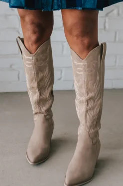 Aly Embroidered Western Boots | Cedar Wood