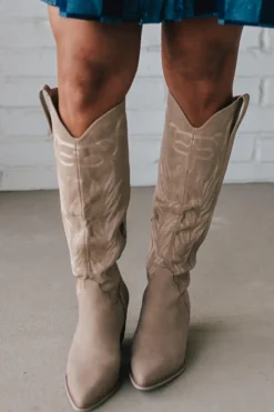 Aly Embroidered Western Boots | Cedar Wood