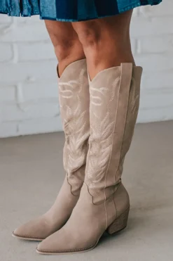 Aly Embroidered Western Boots | Cedar Wood