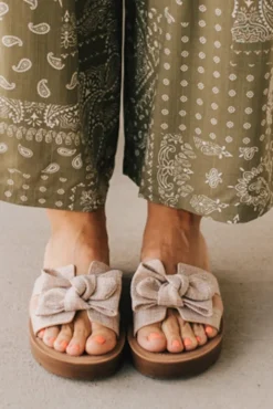 Bonnie Bow Top Slides | Linen