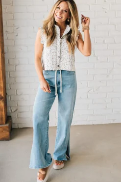 Ditsy Floral Scalloped Vest