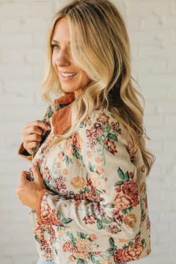 Floral Jacquard Scallop Trim Jacket
