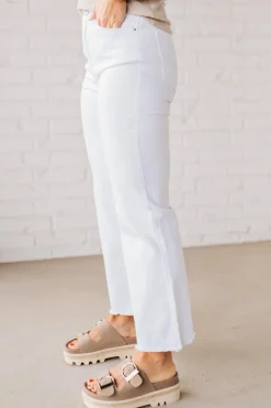 Haddie Frayed Hem Jeans | White -ZENANA