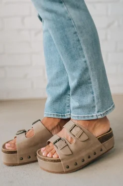 Jeri Studded Platform Slides