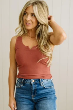 Jo Notched Neck Basic Tank
