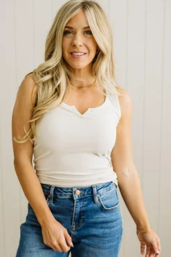 Jo Notched Neck Basic Tank