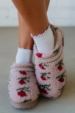 Kay Cozy Floral Slippers