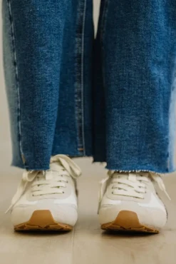 Kit Leopard Accent Sneakers