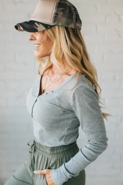 Ribbed Snap Henley Top