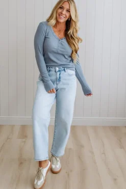 Ribbed Snap Henley Top