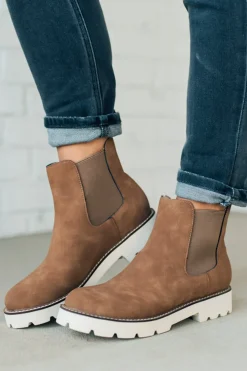 Witnee Pull On Boots