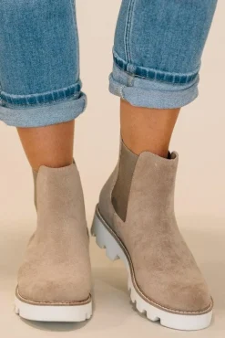 Witnee Pull On Boots