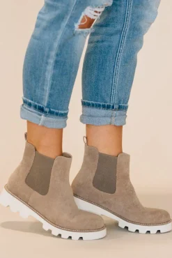 Witnee Pull On Boots